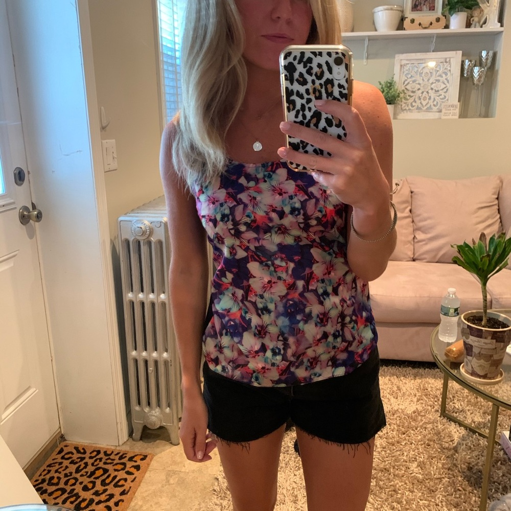 SALE❗️ Like New! EXPRESS Bright Floral Tank Top - Picture 8 of 10